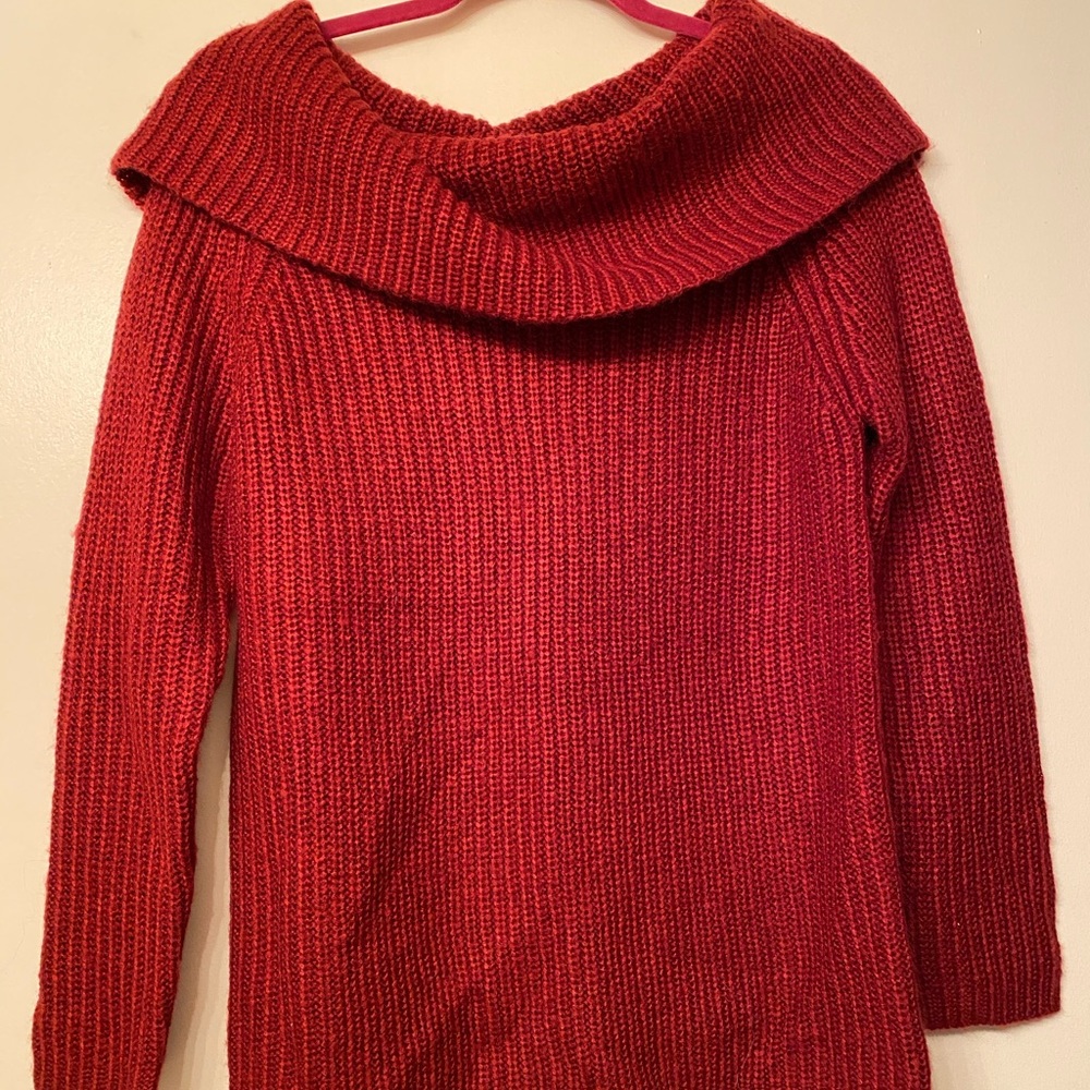 Sweater with Off the Shoulder option